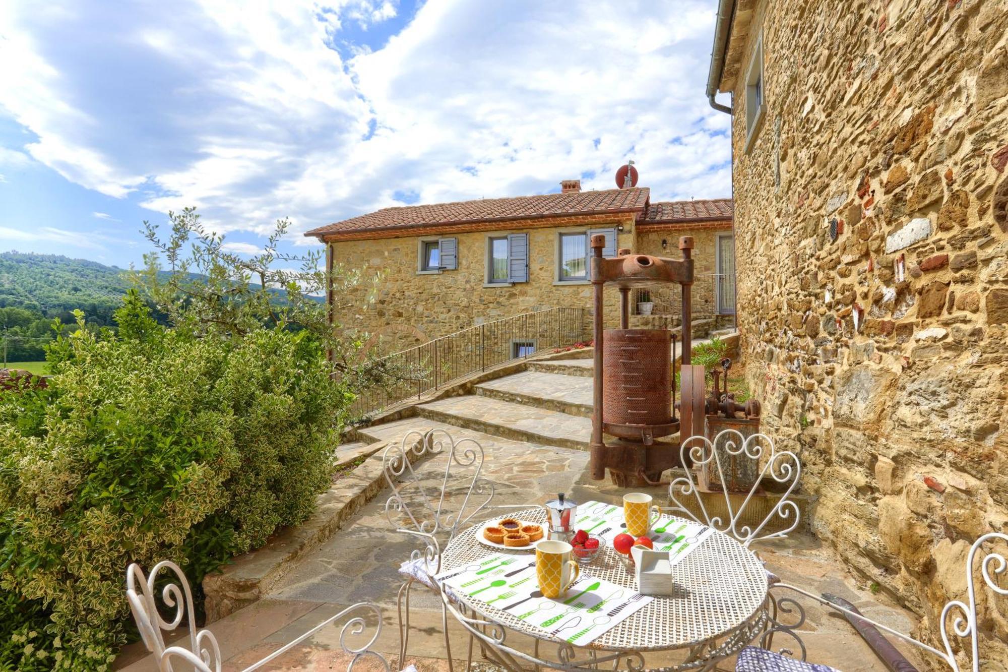 Baciano Azienda Agrituristico Venatoria Capolona Esterno foto